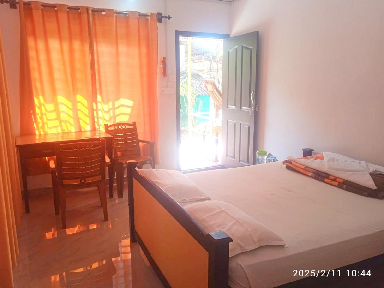 Woodside Homestay Wayanad Batheri Bagian luar foto