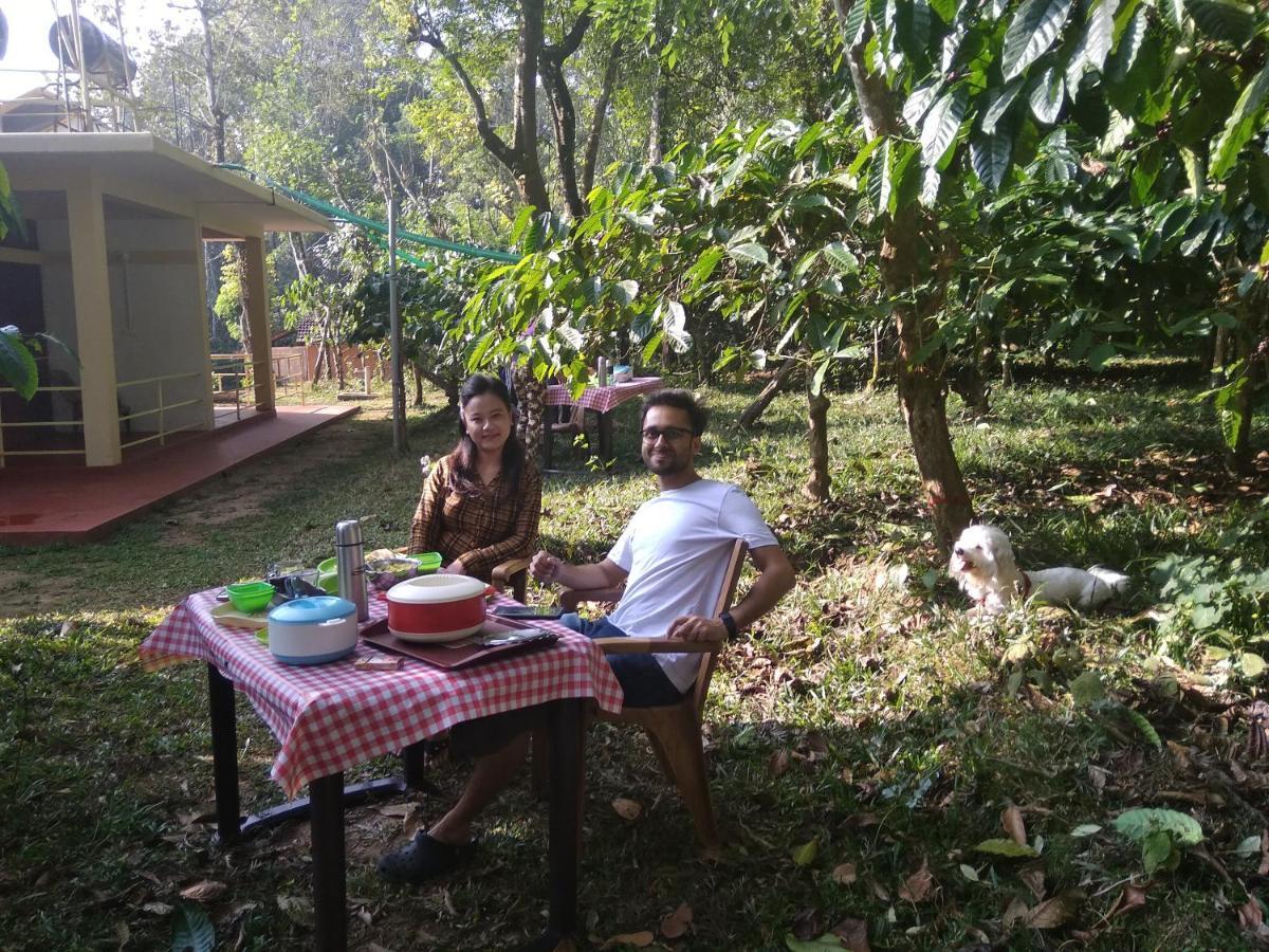 Woodside Homestay Wayanad Batheri Bagian luar foto