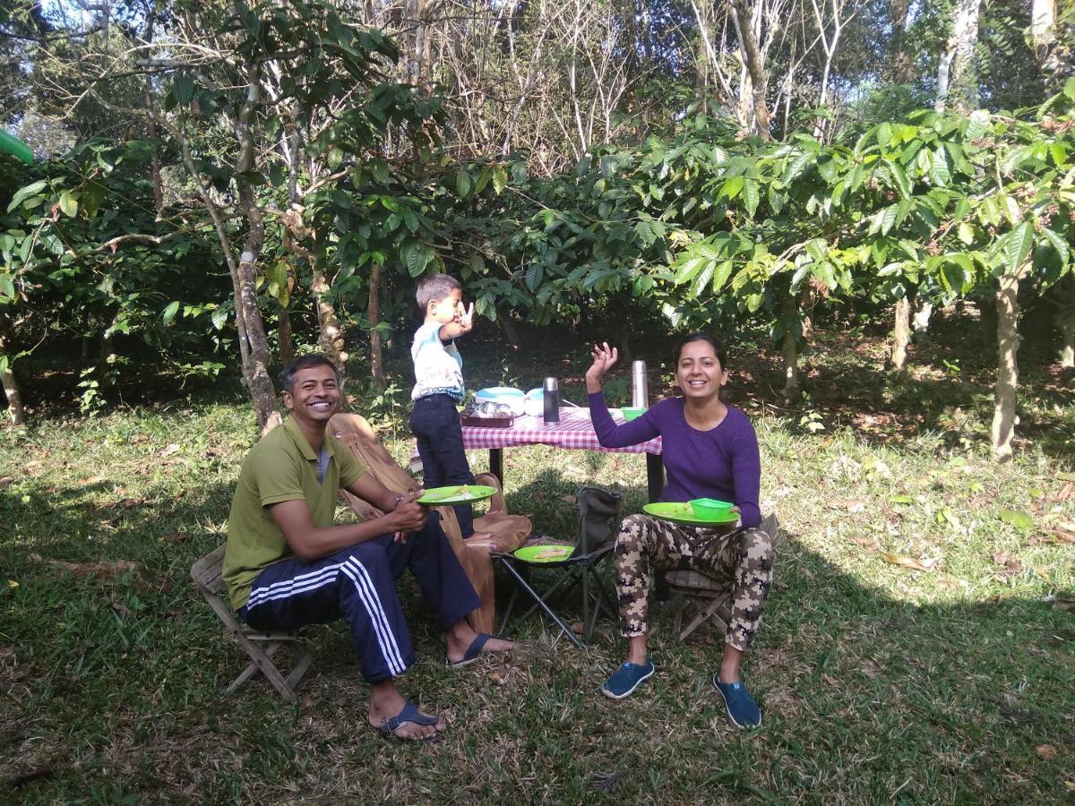 Woodside Homestay Wayanad Batheri Bagian luar foto